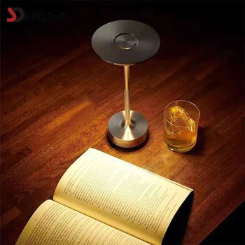 Ретро настольная лампа из алюминиевого сплава Простая декоративная лампа светодиодная настольная лампа с регулируемой яркостью, перезаряжаемая сенсорная настольная лампа для ресторана-бара